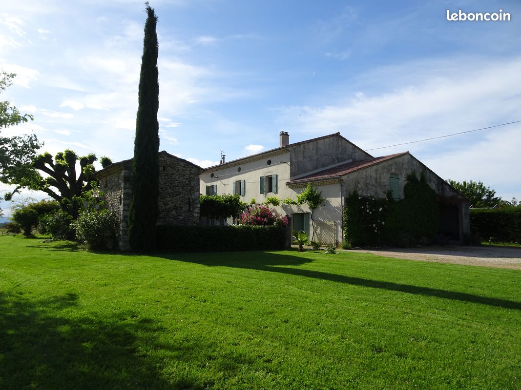 Maison 8 pièces 225 m² · à La Bégude-de-Mazenc · 225 m² · 600 000 €