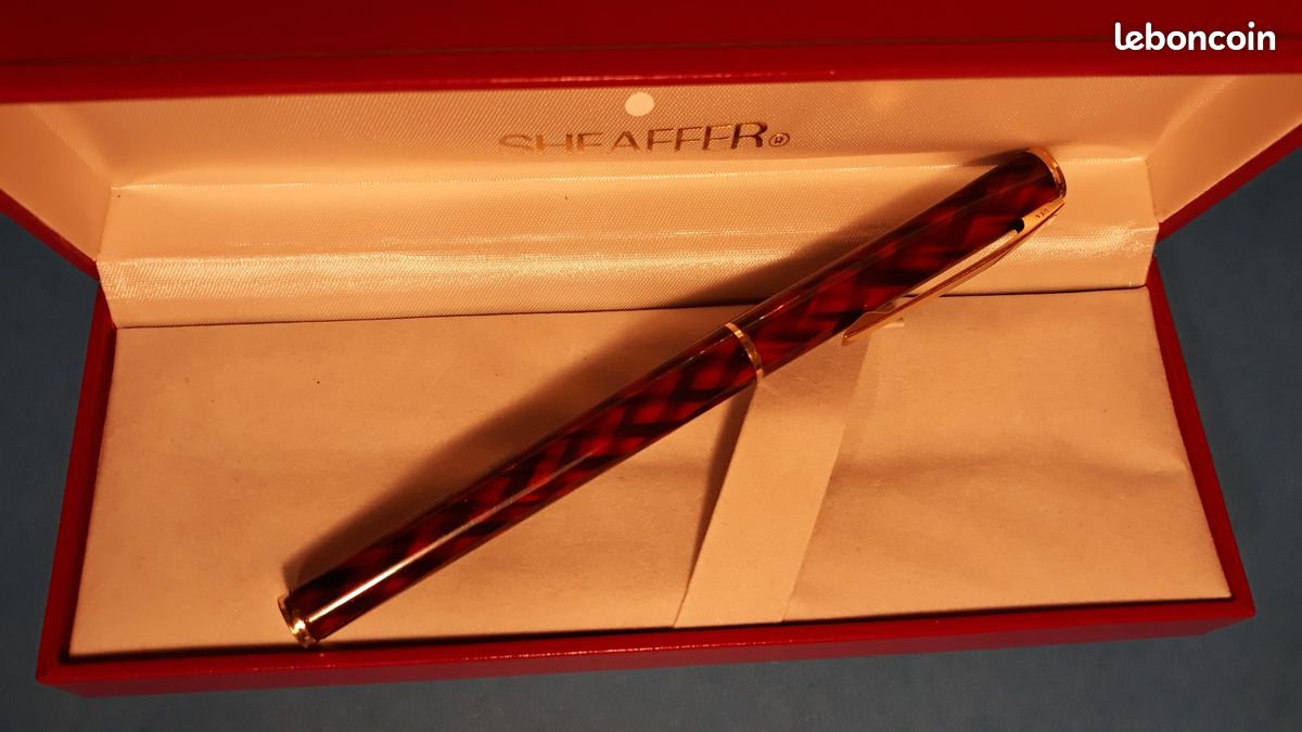 STYLO PLUME SHEAFFER Crest Resine Rouge Rubis & Pl. Or - Plume Or