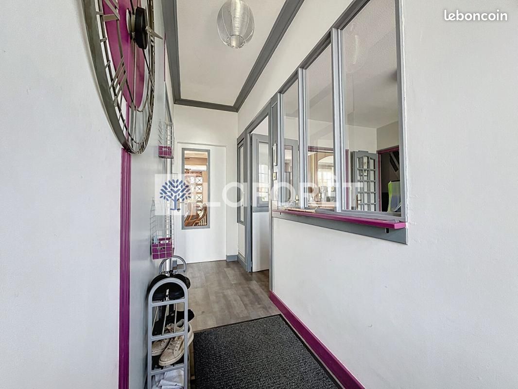 Maison 6 pièces 88 m² - Parthenay 79200 (image 3)
