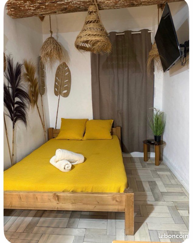 Appartement 1 pièce 13 m² · à Nîmes · 13 m² · 550 €