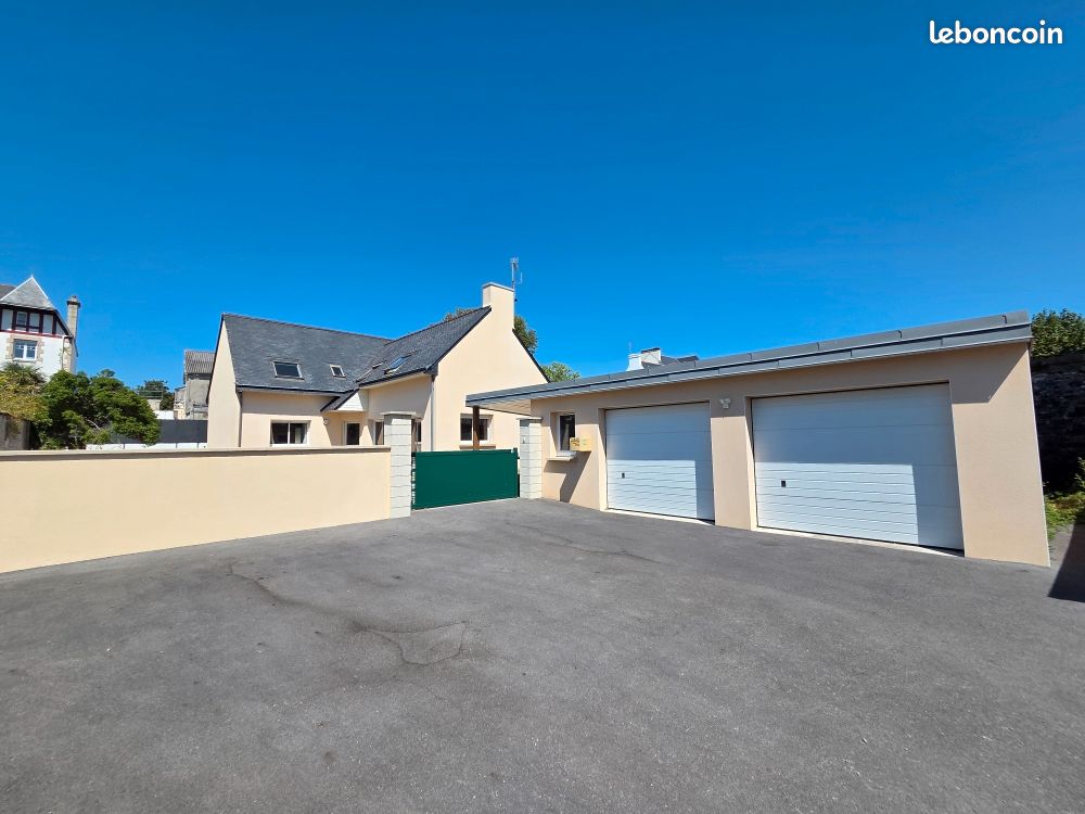 Maison 8 pièces 151 m² · à Plozévet · 151 m² · 351 750 €