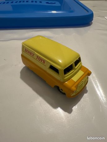 Dinky Toys GB n° 481 camion Bedford Ovaltine jamais joué en