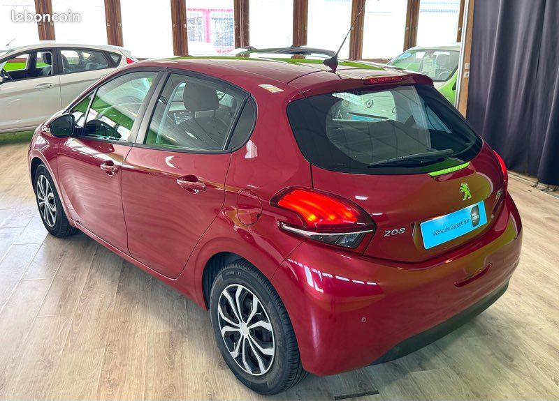 Peugeot 208 (2) 1.6 BLUEHDI 100 ACTIVE (image 9)