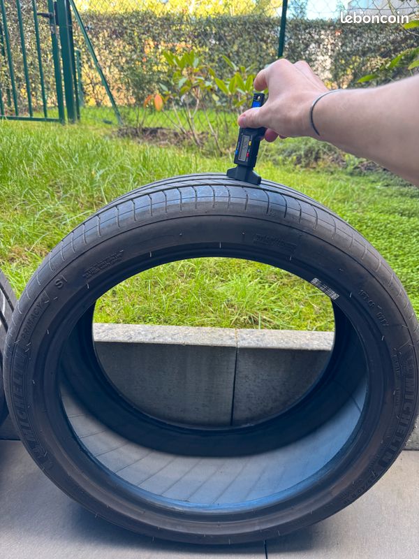 4 pneus Michelin Primacy4 225 40 18 Y (image 1)