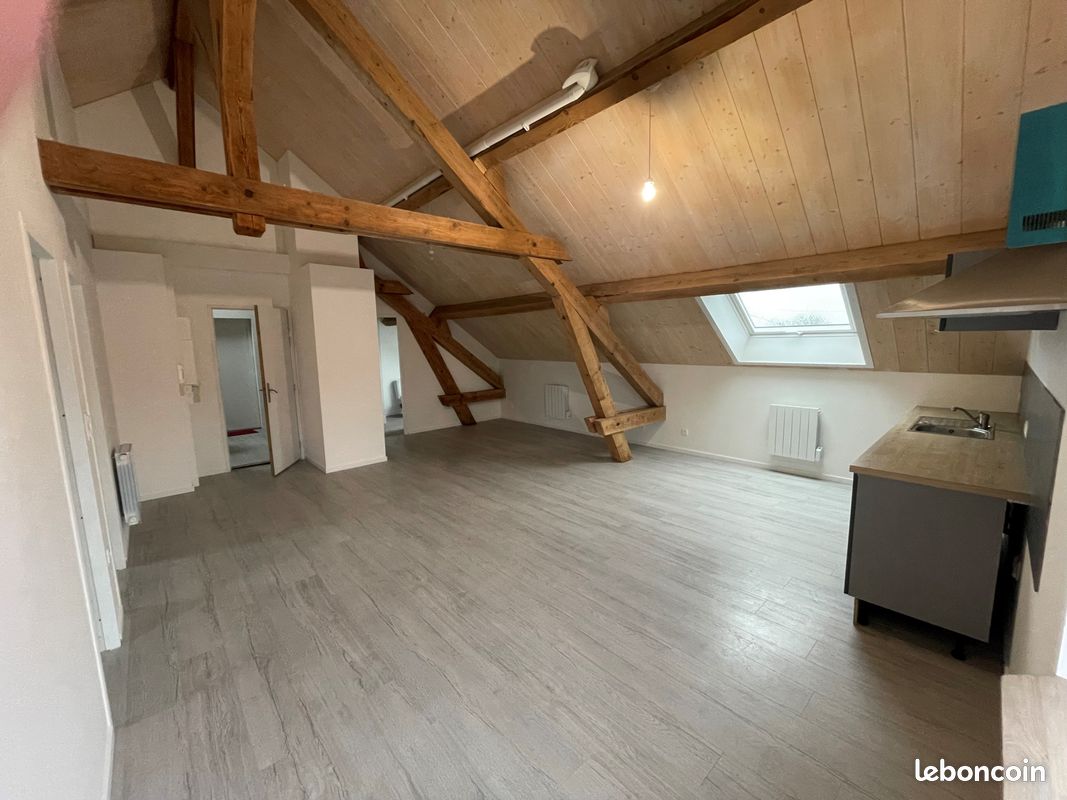 Appartement 3 pièces 70 m² · à Étalans · 70 m² · 640 €