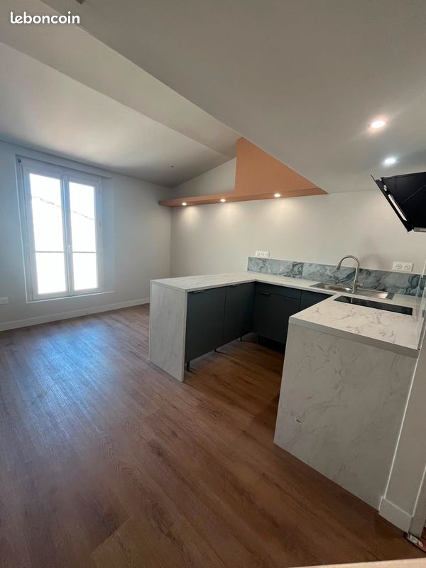 Appartement 1 pièce 20 m² · à Fontenay-le-Comte · 20 m² · 550 €/mois