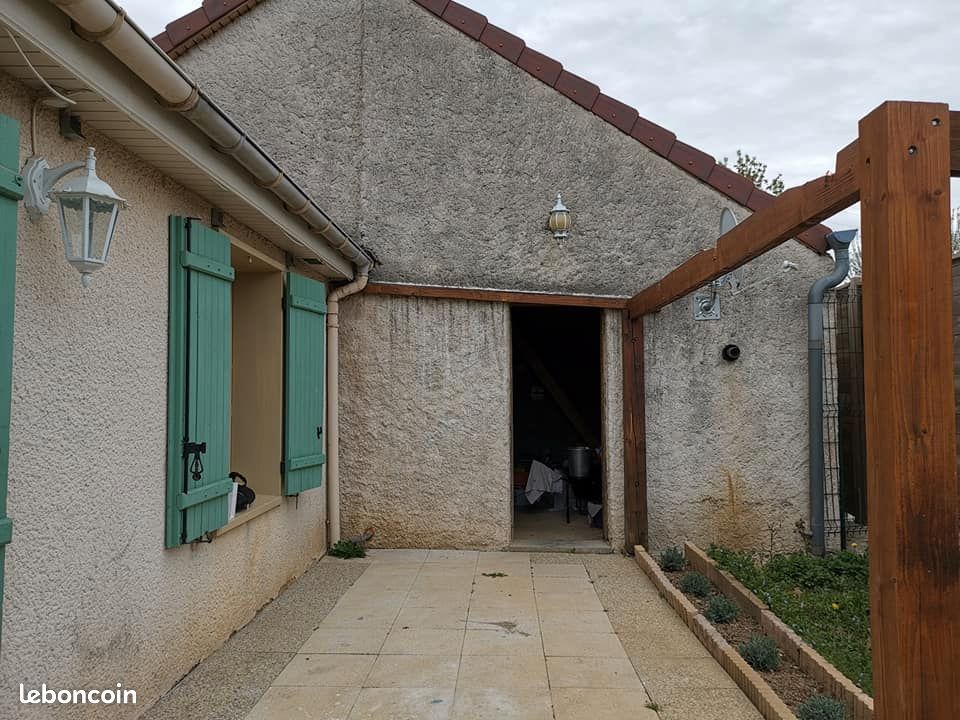 Maison 5 pièces 102 m² · à Salans · 102 m² · 840 €