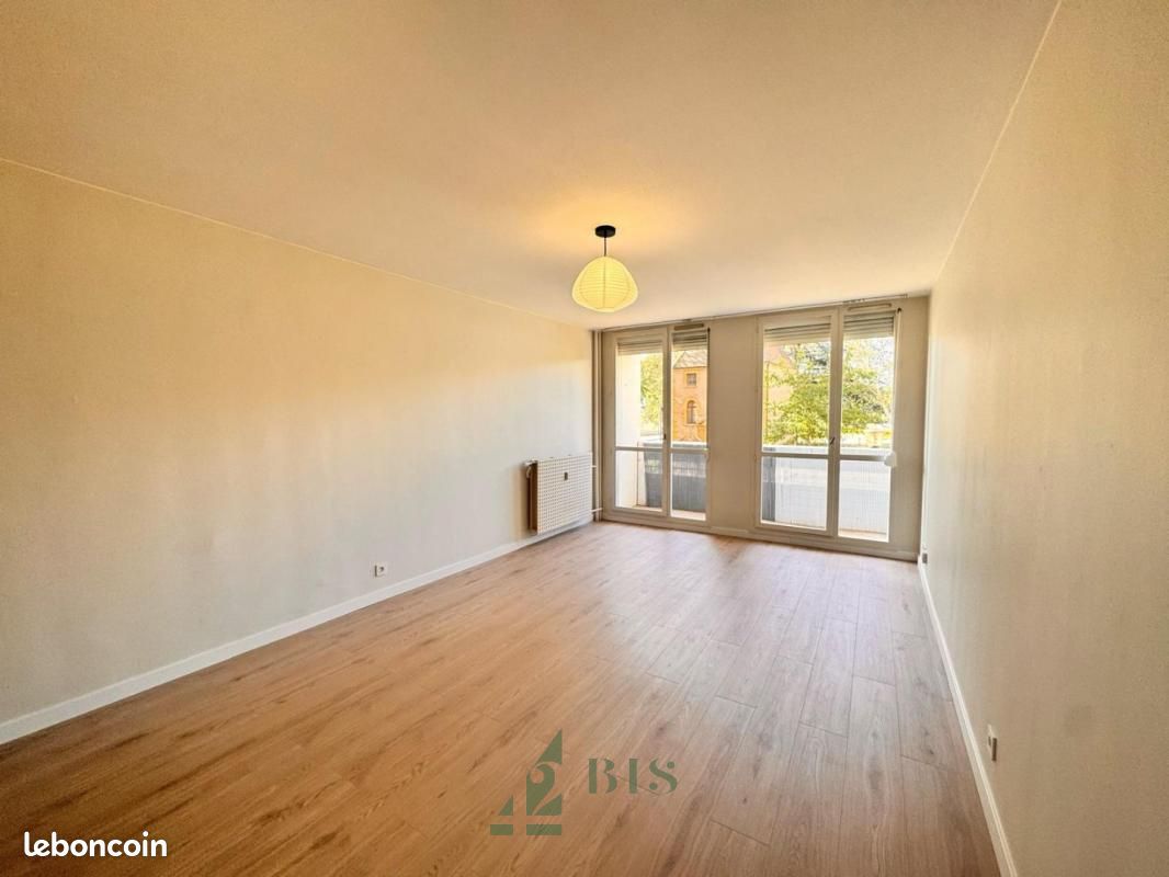 Appartement 2 pièces 70 m² · à Roanne · 70 m² · 690 €/mois