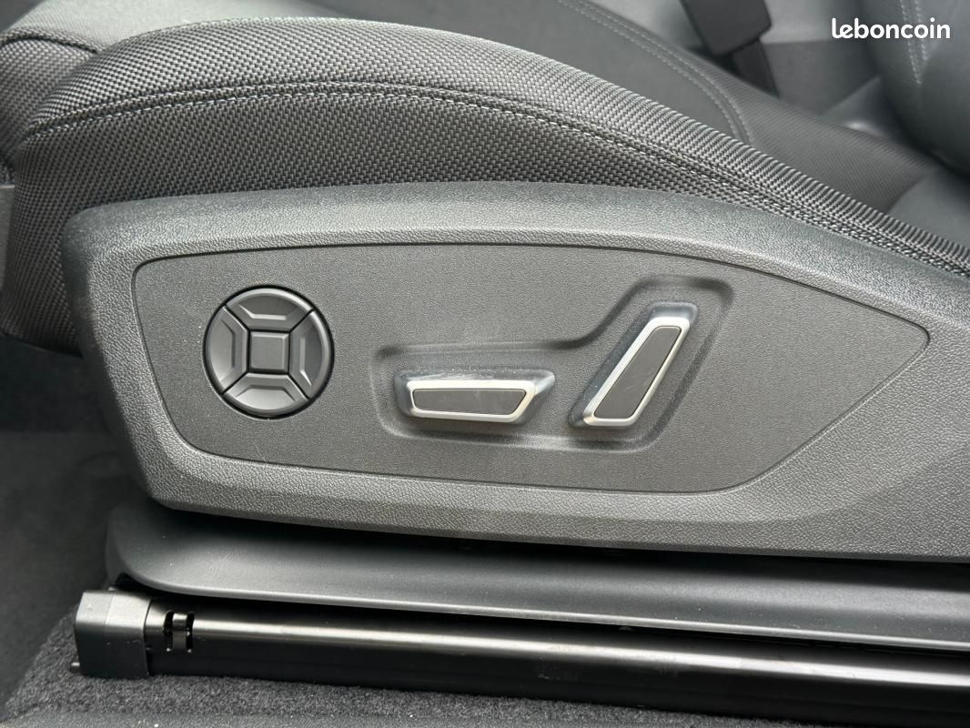 Audi Q3 DIESEL TDI 150 ch S tronic 7 S line (image 16)