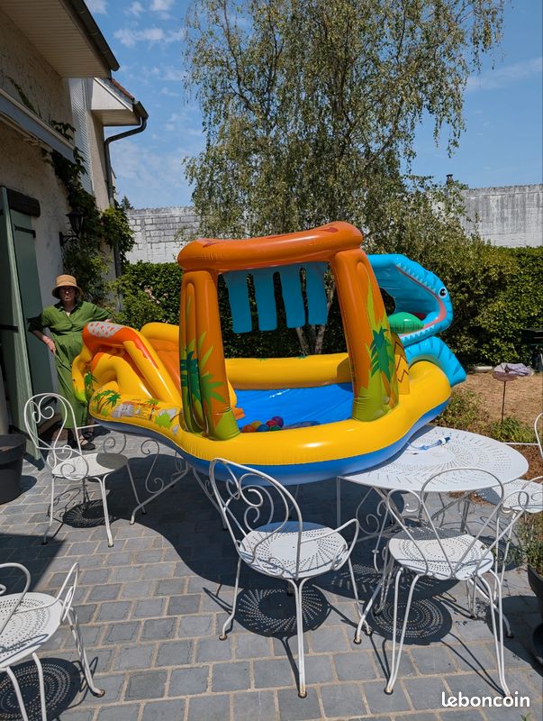Piscine Intex Aire de Jeux Jurassic - Sport & Plein air