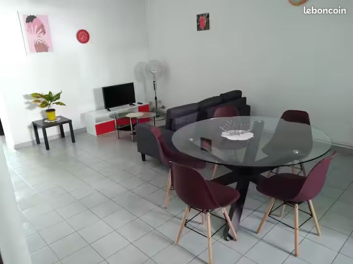 Appartement 2 pièces 60 m² · à La Trinité · 60 m² · 830 €/mois