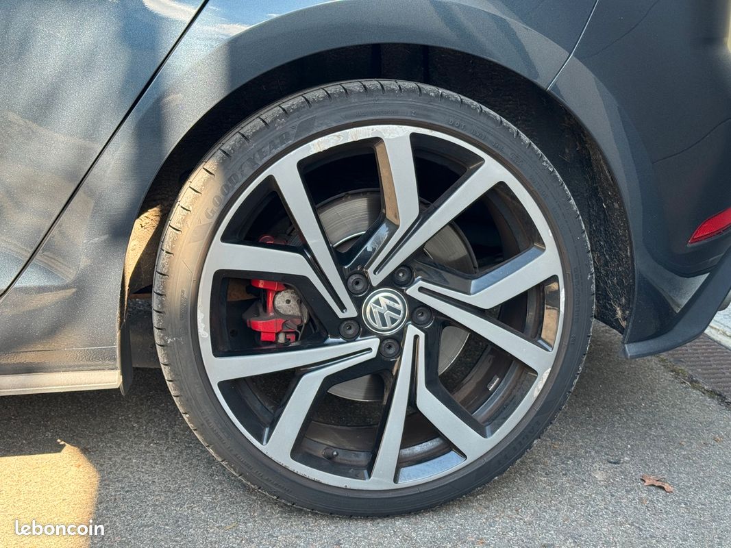 Volkswagen Golf 7 GTI 245 (image 26)