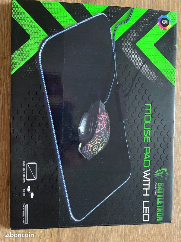 Tapis de gamer et souris de gamer (image 4)