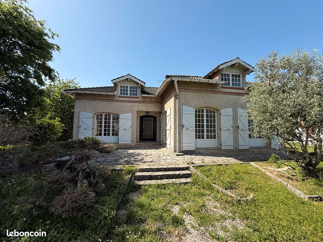 Maison 6 pièces 146 m² · à La Salvetat-Saint-Gilles · 146 m² · 445 200 €