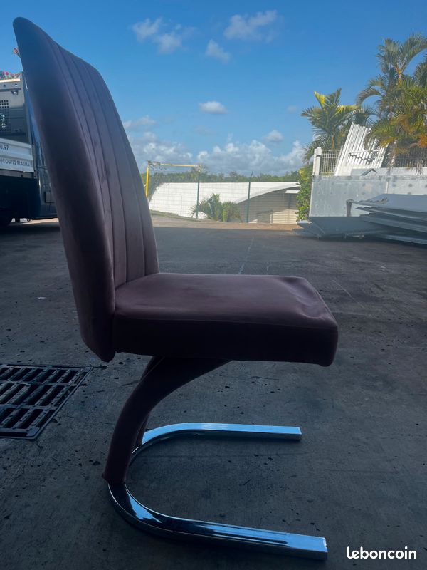 Lot de Chaises en velours rose (image 6)