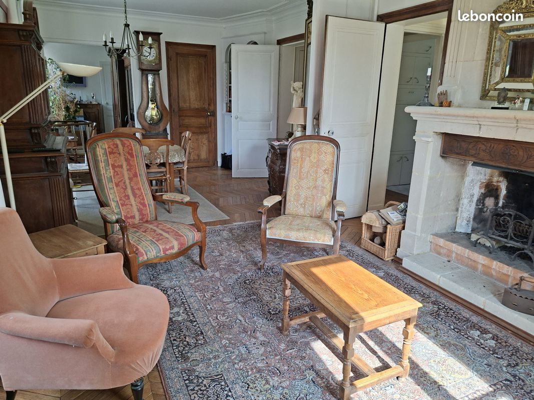 Appartement 7 pièces 137 m² · à Versailles · 137 m² · 980 000 €