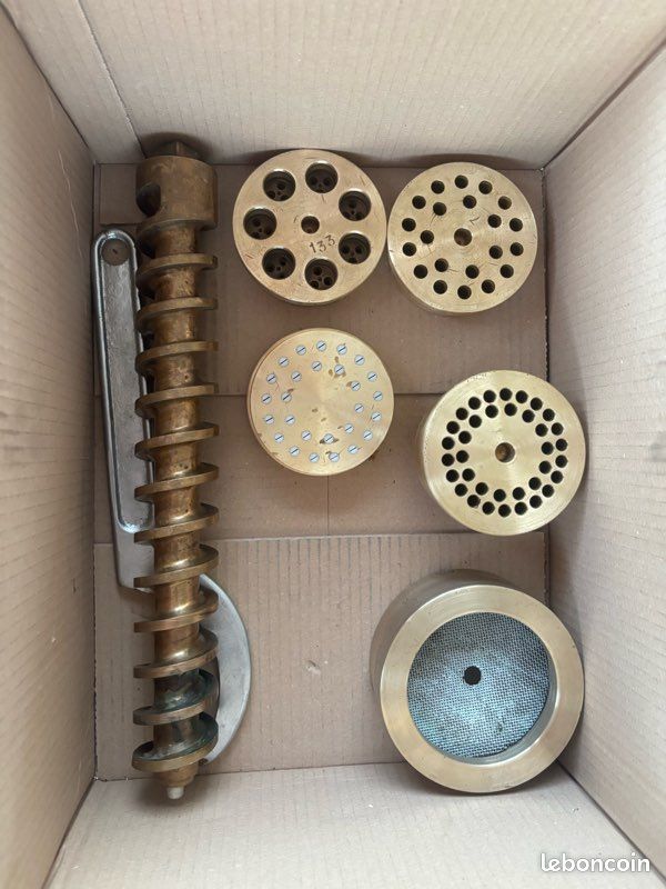 Machine à fabrication de pâtes fraîches (image 6)