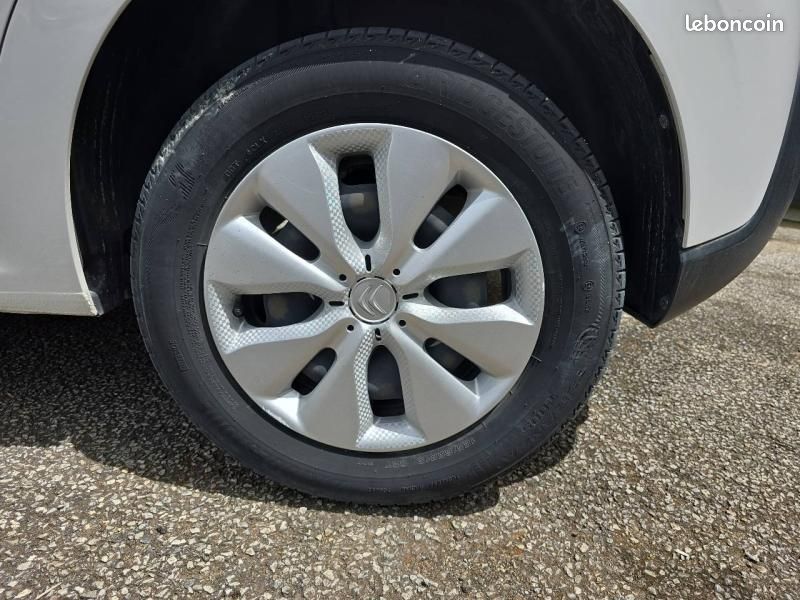 Citroen C3 1.5 BlueHDi 100 Feel Business (image 13)
