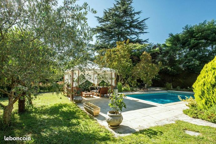 Villa 7 pièces 287 m²