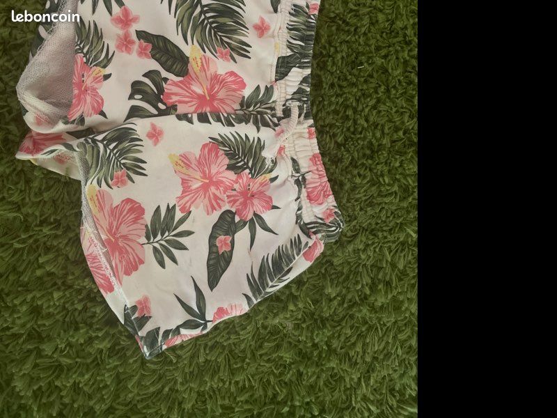 Short fille (image 1)
