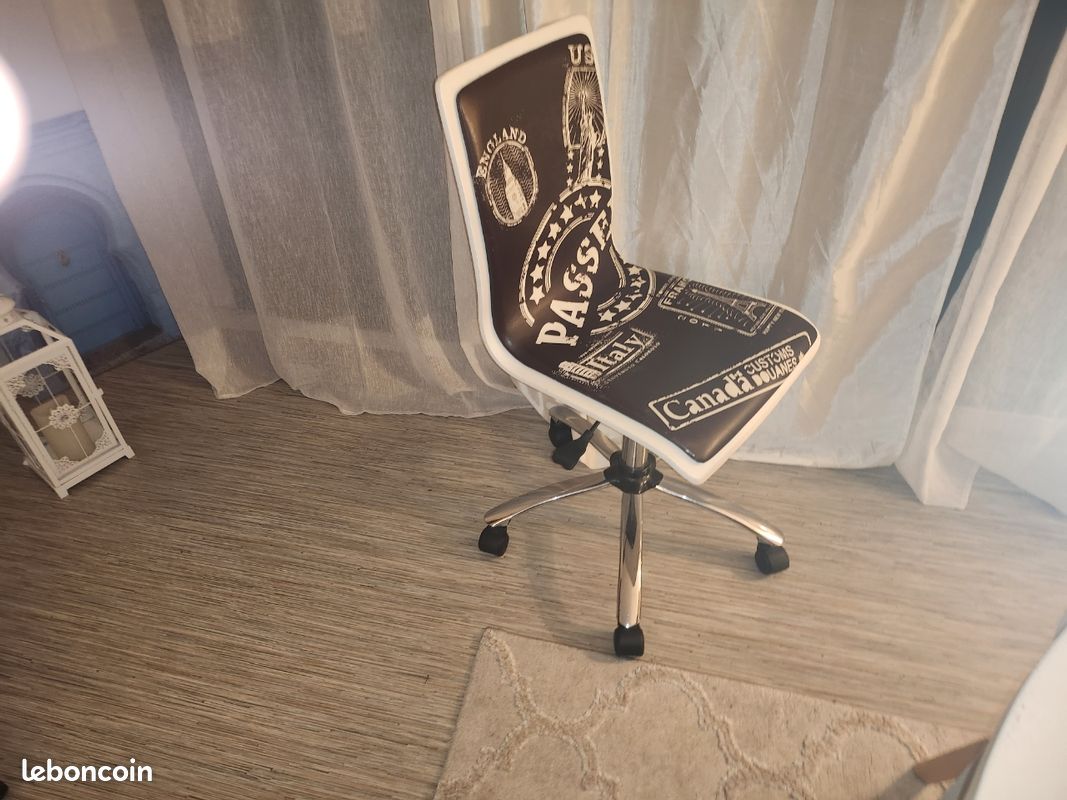 Chaise de bureau (image 1)