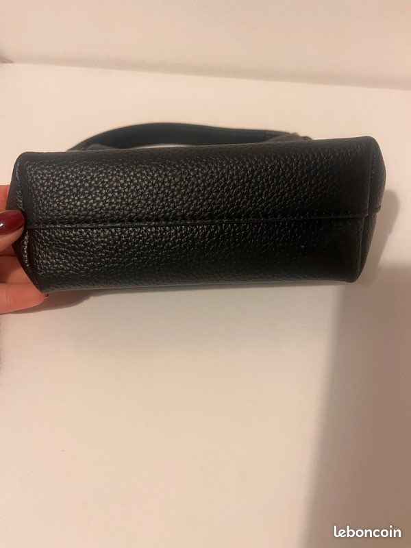 Sac Karl Lagerfeld noir avec bandoulière (image 3)