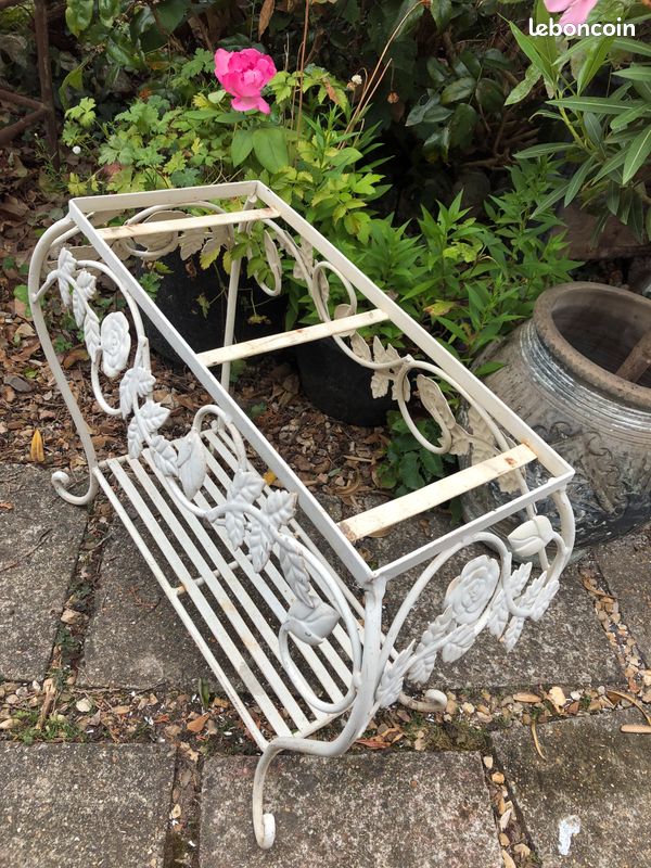 Jolie jardinière / porte pot de fleurs en fer forgé avec support (image 8)