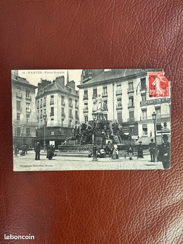 Carte ancienne Nantes Place Royale timbrée - Collection