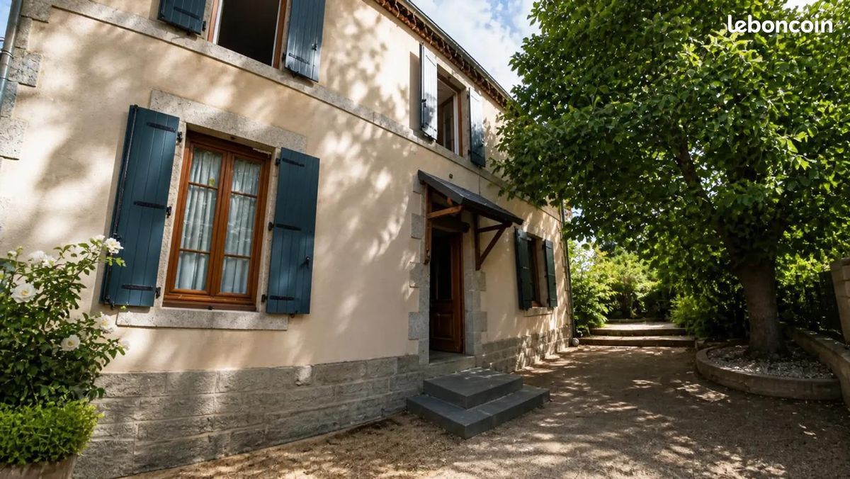 Maison 6 pièces 160 m² · à Bord-Saint-Georges · 160 m² · 145 000 €