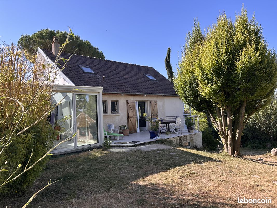 Maison 6 pièces 142 m² · à Bueil · 142 m² · 319 200 €