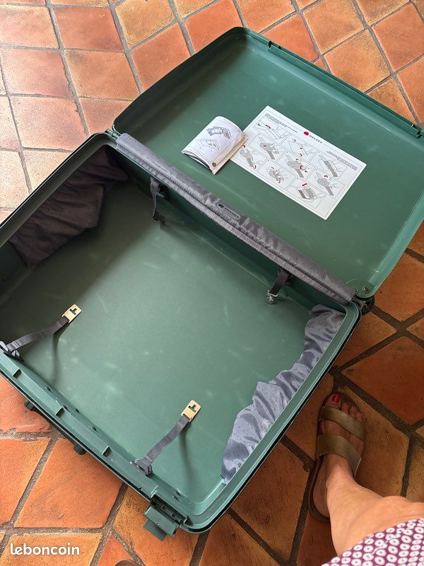 Valise DELSEY à code pour fermeture (image 4)