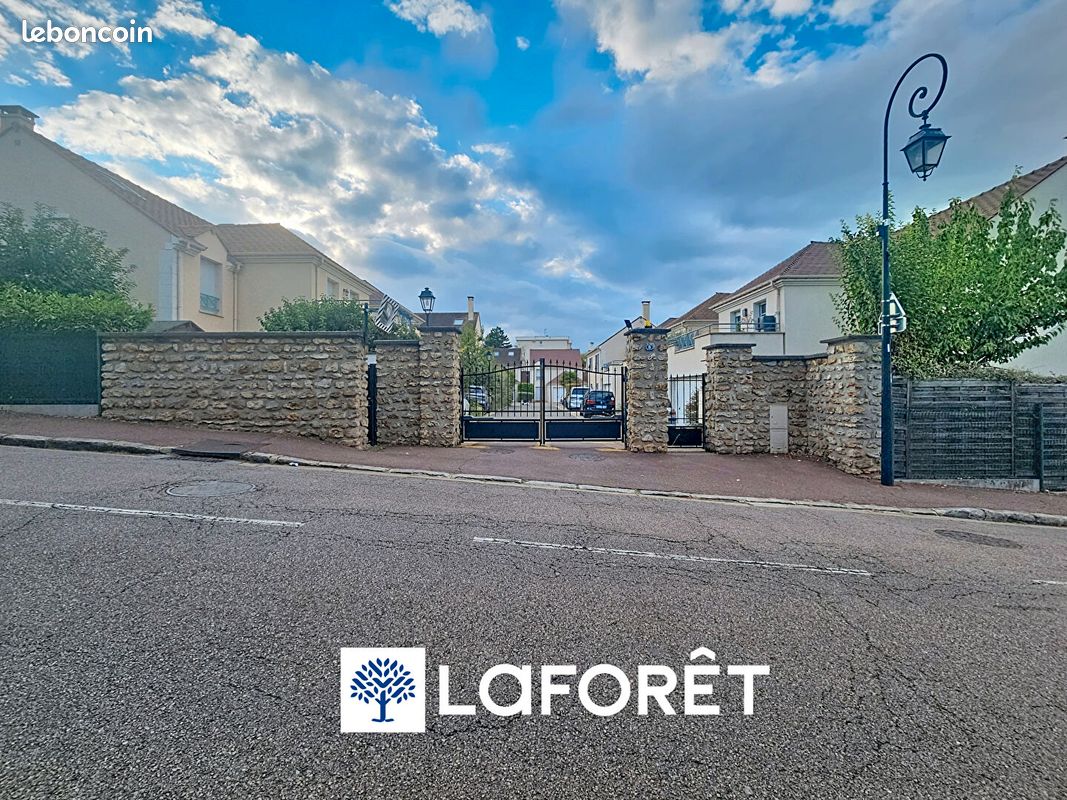 Maison 7 pièces 138 m² · à Chambourcy · 138 m² · 2 800 €/mois