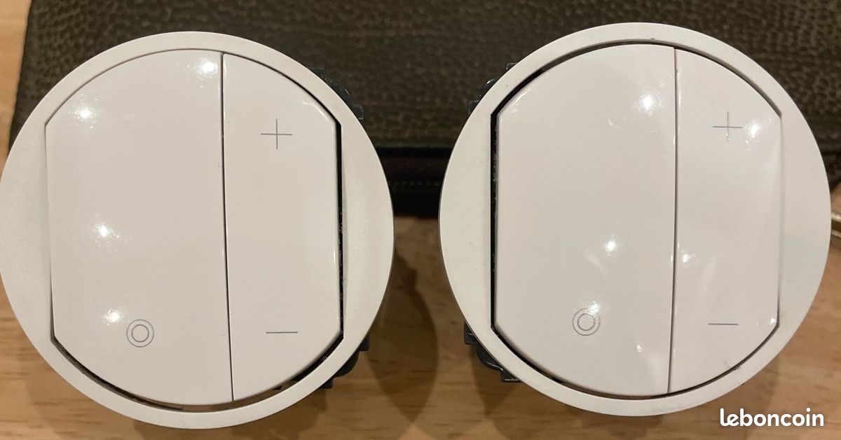 Lot de 2 Éco variateurs toutes lampes Céliane 067083 - 400W - (image 1)