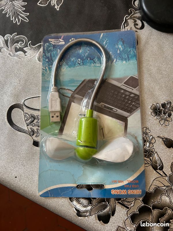 Mini ventilateur USB flexible à 2 pales – modèle HW-901 (image 2)