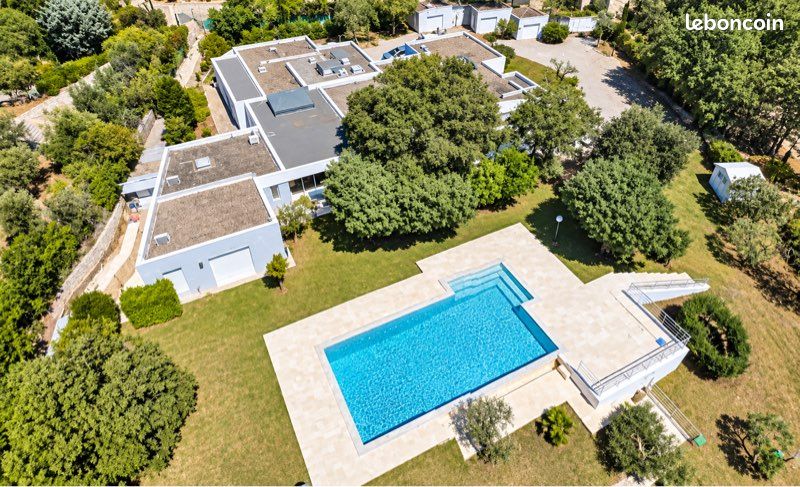 Maison 6 pièces 408 m² · à Nîmes · 408 m² · 990 000 €