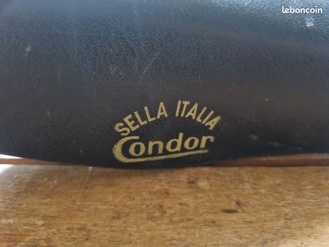 Selle Italia Turbo 1980 et Flite 1990 | Top Vélo