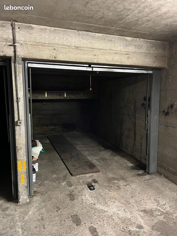 Parking 13 m² · à Paris · 13 m² · 140 €/mois