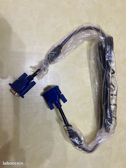 ECRAN SAMSUNG 22 POUCES, SON INTEGRE, COMME NEUF, PIVOTABLE EN MODE PORTRAIT MODELE S22E450MW (écran pour ordinateur, pc, multimédia) (image 6)