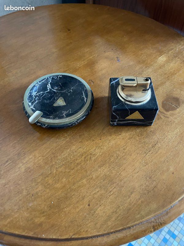 Briquet et cendrier vintage. Pierre CMF (image 1)