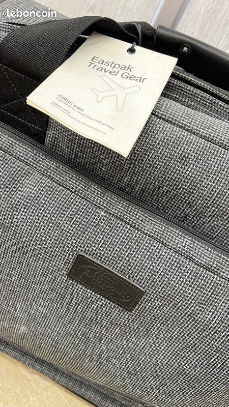 Eastpak cabine (image 1)