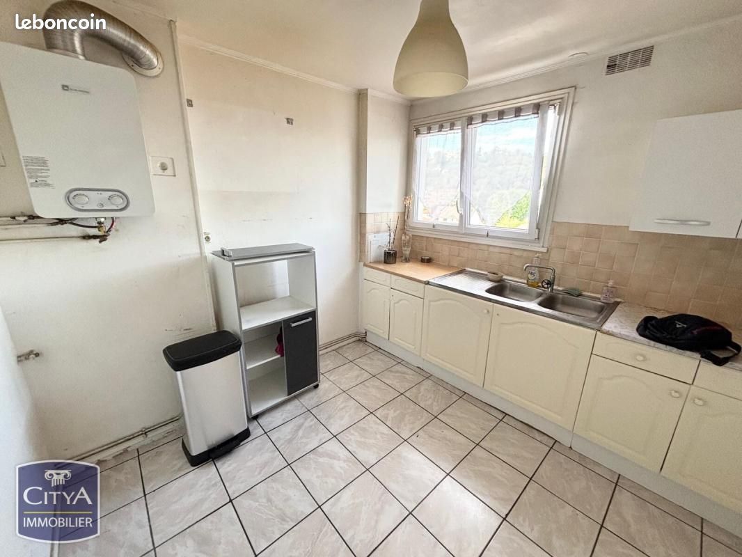 Appartement 5 pièces 85 m² · à Laon · 85 m² · 35 000 €