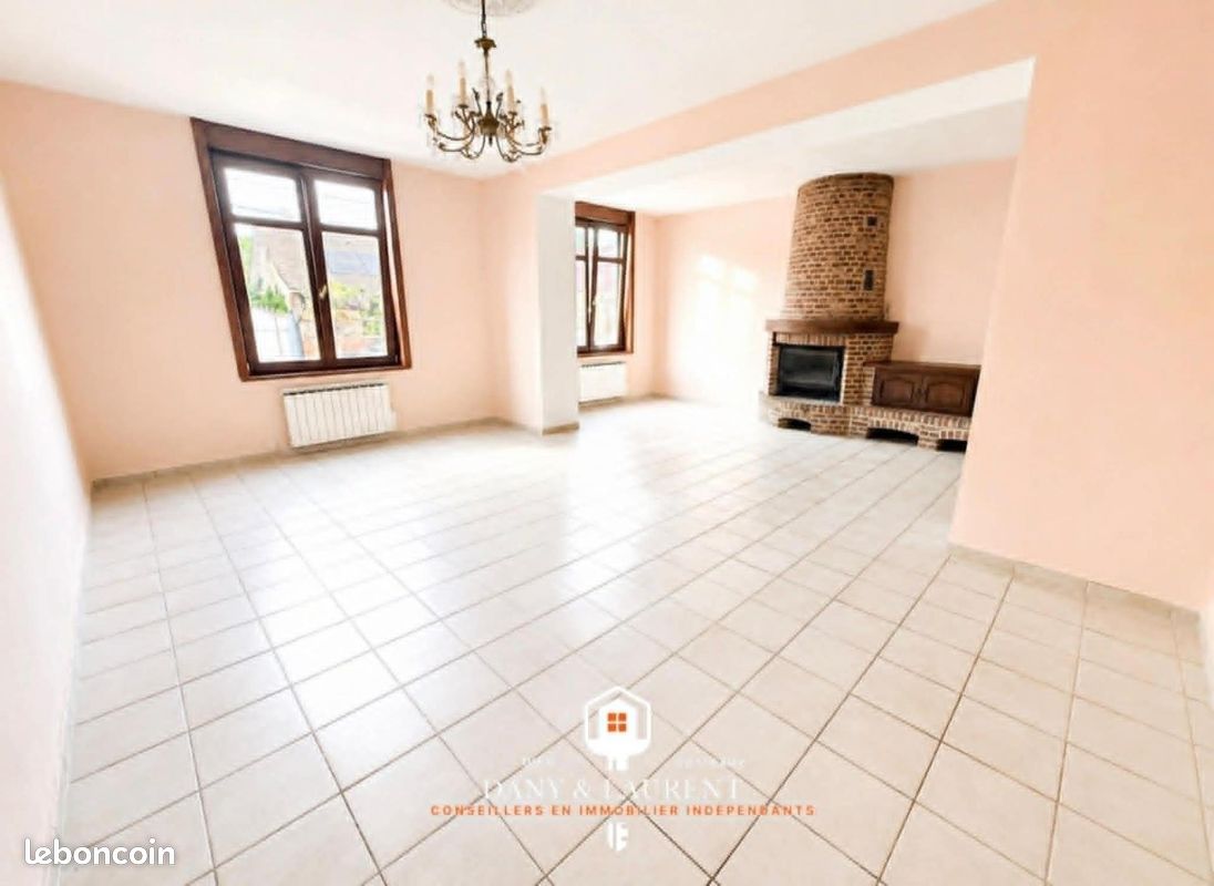 Maison 6 pièces 153 m² · à Crespin · 153 m² · 155 900 €