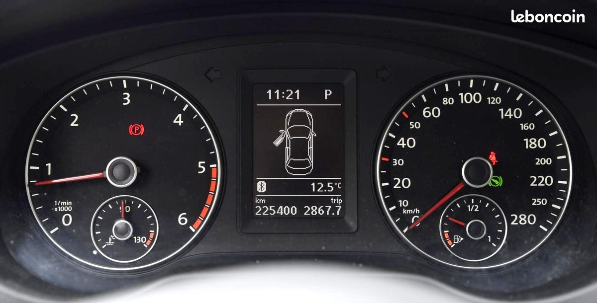 VOLKSWAGEN JETTA 2.0 TDI - 140ch - BVA DSG 6 - Finition Confortline - Garantie 12 mois (image 15)
