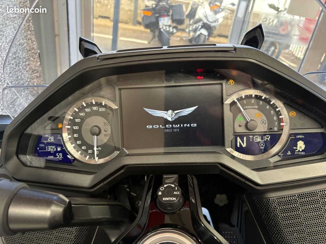 Honda GOLDWING BAGGER - GL1800B (image 4)