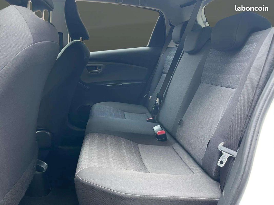 Toyota YARIS 69 VVT-I DYNAMIC 5P (image 17)