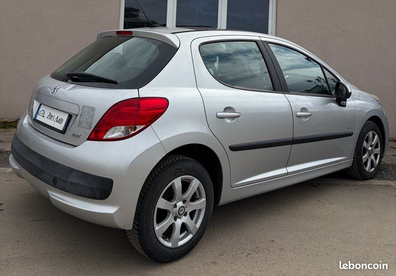PEUGEOT 207 1.4 75CH Urban Move 2010 Première Main 90.708Km Toit Panoramique Climatisation Garantie 1 an (image 3)