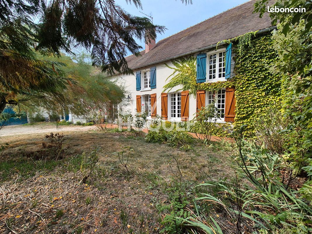 Maison 5 pièces 283 m² · à Saint-Maurice-Thizouaille · 283 m² · 298 000 €