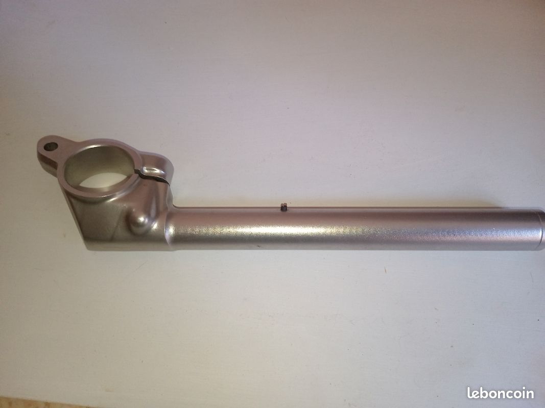 Vend demi guidon droit pour tzr, x-power 50cc année 2003-08 (image 1)