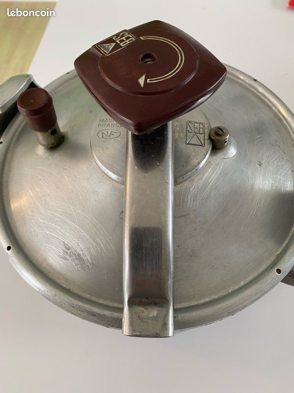 Cocotte Minute Rouge. SEB 3,5L Litres en Aluminium Alu