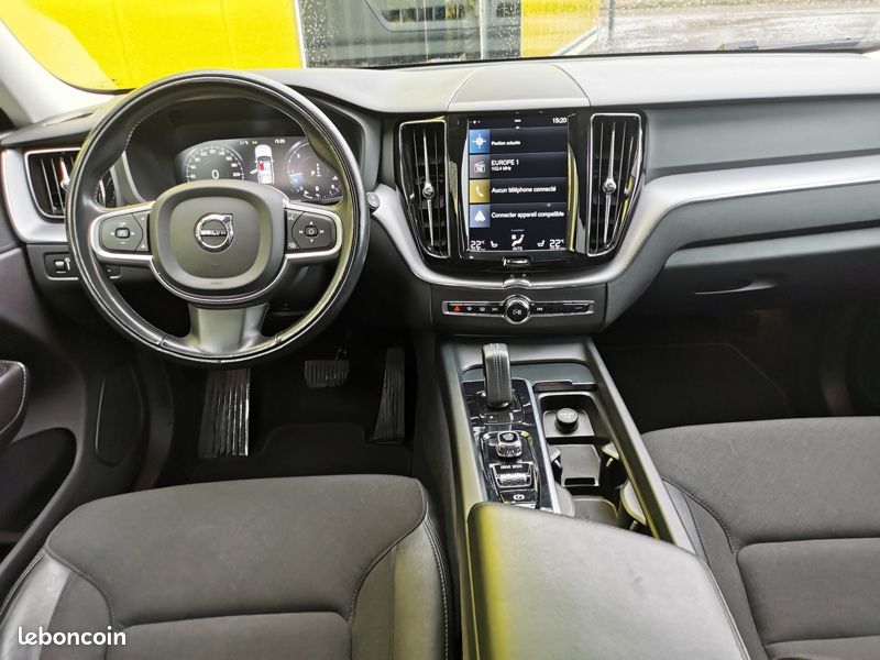 Volvo XC60 Momentum Business B4 2WD 2.0 197 ch BVA8 Siège éle (image 9)